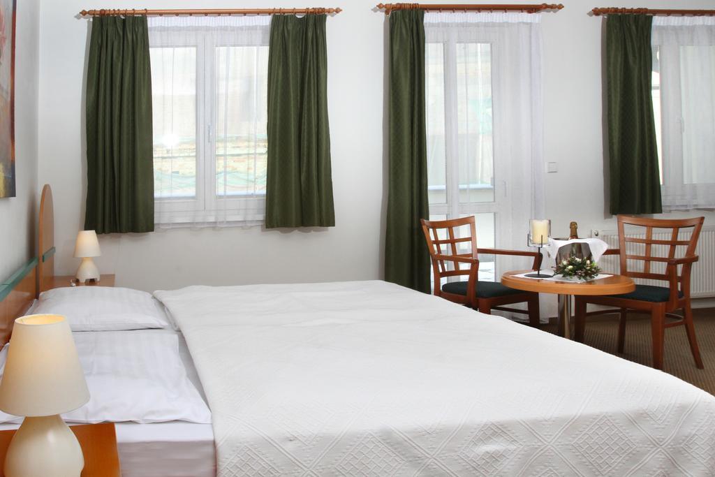 Hotel Maxim มาเรียอานซเกลาซนี ห้อง รูปภาพ